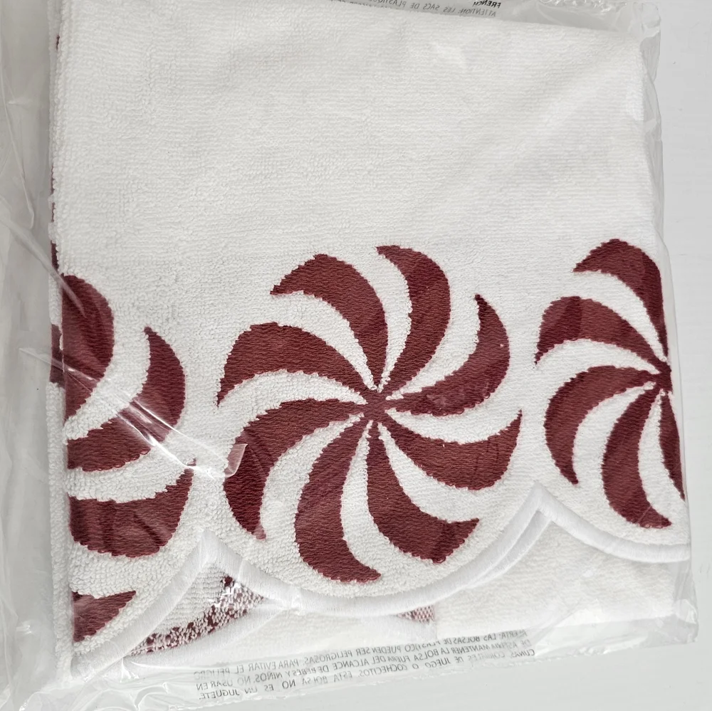 Pottery Barn Peppermint Swirl Hand Towel